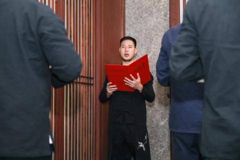 罗湖区人大常委副主任谭会茹一行莅临多多28调研