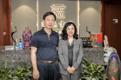 罗湖区委统战部副部长、工商联党组书记叶志伟一行到多多28调研