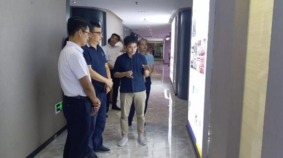 江西赣江新区一行领导到多多28加速器考察调研